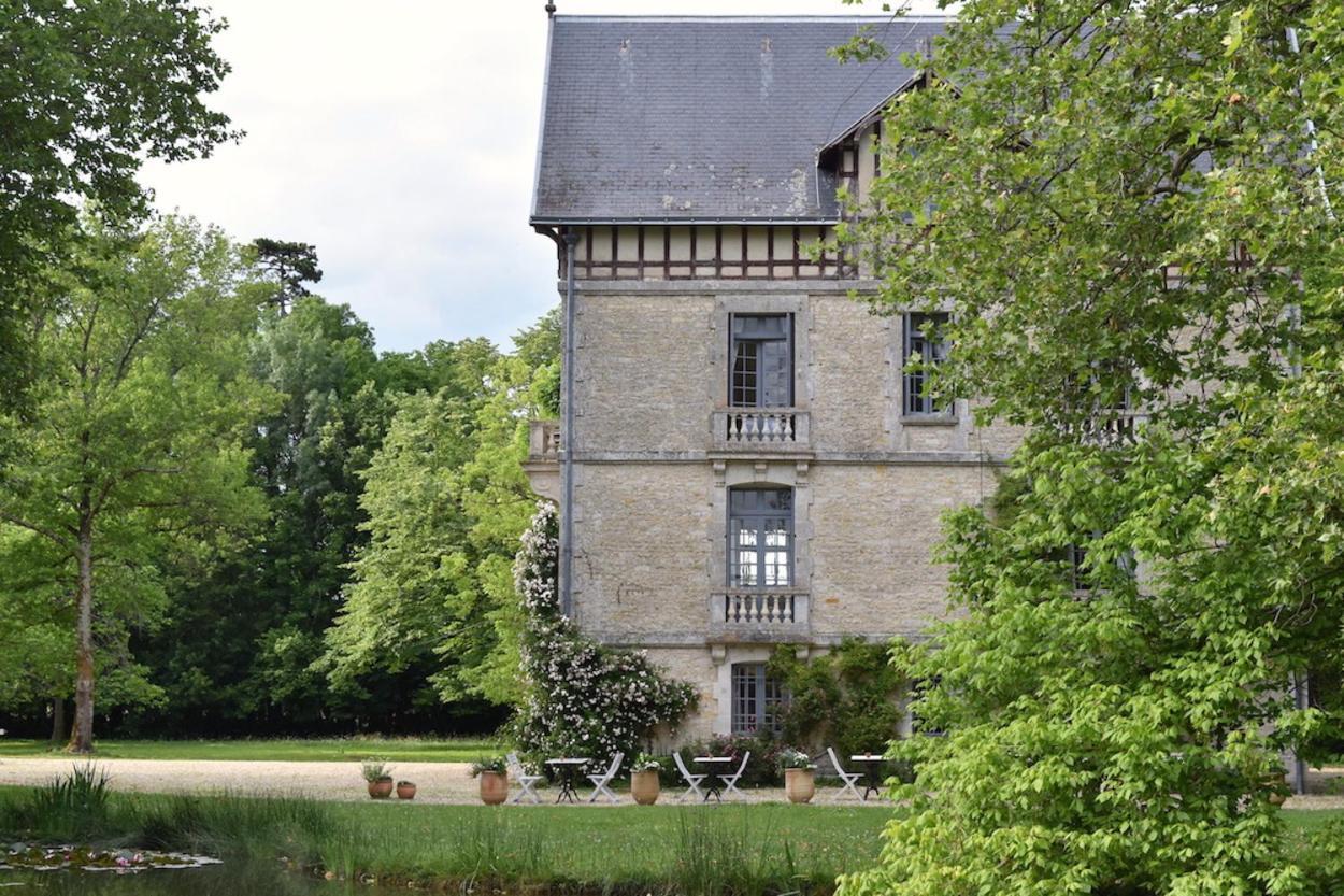Manoir De Plaisance Panzió Benon Kültér fotó