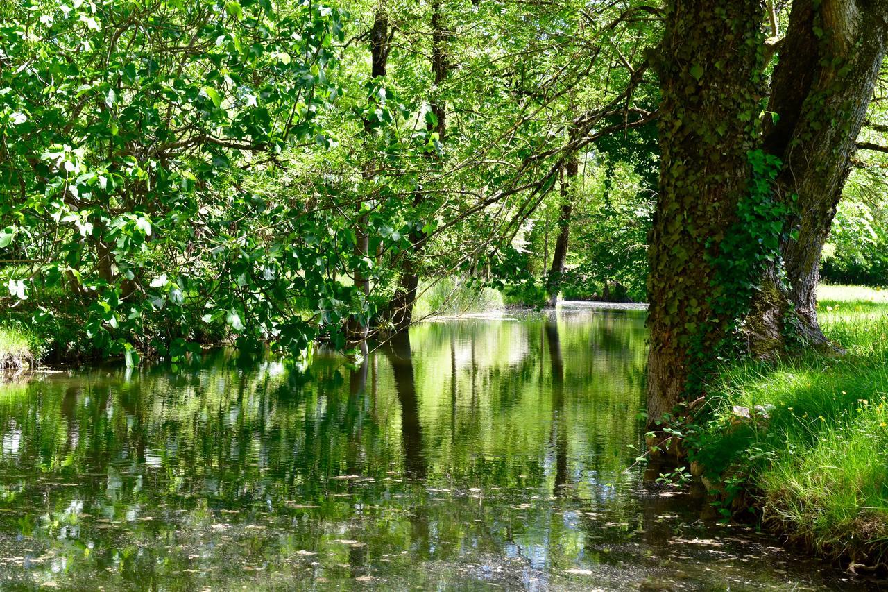 Manoir De Plaisance Panzió Benon Kültér fotó